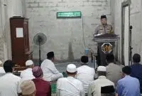 Kapolresta Pontianak Safari Ramadhan dan Sholat Tarawih di Masjid Al-Akbar. Foto/Istimewa. 