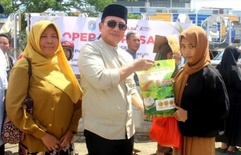 Gelar Pasar Murah, Bupati Sujiwo Tekan Inflasi dan Bantu Masyarakat Kubu Raya