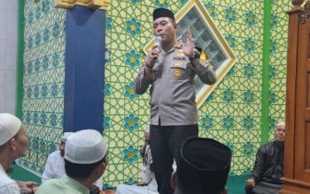 Tingkatkan Keamanan dan Ketertiban, Kapolresta Pontianak Lanjutkan Safari Ramadan di Masjid Nurul Ihsan