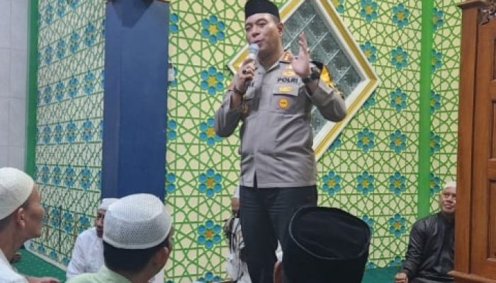 Tingkatkan Keamanan dan Ketertiban, Kapolresta Pontianak Lanjutkan Safari Ramadan di Masjid Nurul Ihsan