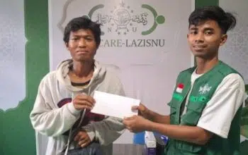 LAZIZNU Kalbar Beri Bantuan Ongkos Untuk Korban Janji Palsu Calo Kerja di Perusahaan Sawit