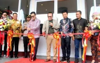 Resmikan Holland Bakery, Bupati Sujiwo Dukung Semua Investasi Legal di Kubu Raya