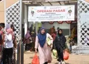 Masyarakat Kubu Raya Antusias Sambut Pasar Murah