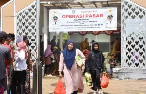 Masyarakat Kubu Raya Antusias Sambut Pasar Murah