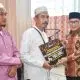 Pemkab Kubu Raya Serahkan Honorium Pekerja Sosial dan THR Non-ASN