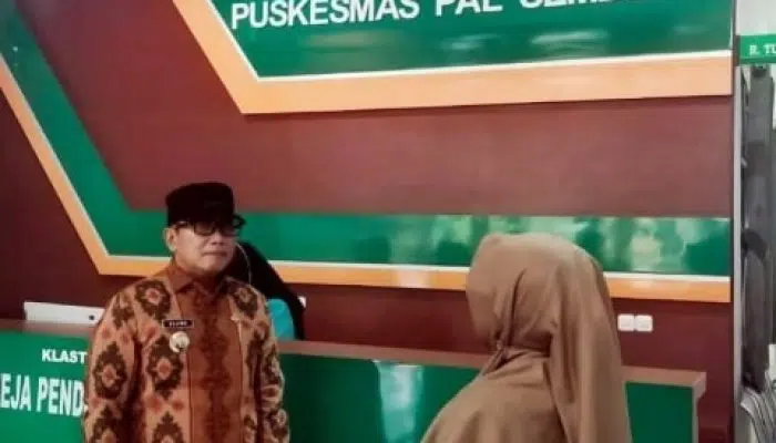 Lakukan Inspeksi Puskesmas Pal Sembilan, Sujiwo Tekankan Layanan Kesehatan