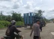 Jelang Lebaran, Polres Kubu Raya Lakukan Pengaturan Lalu Lintas di Jalan Trans Kalimantan