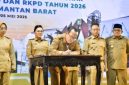 Hadiri Musrenbang RPJMD dan RKPD Provinsi Kalbar, Bupati Sujiwo Komitmen Percepat Pembangunan Kubu Raya. Foto/Istimewa. 
