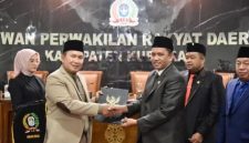 Bupati Sujiwo Sambut Baik Rekomendasi DPRD Kubu Raya. Foto/Istimewa. 