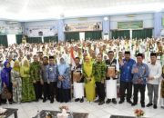 Pesan Bupati Sujiwo Saat Lepas Calon Jamaah Haji Kubu Raya, Jaga Nama Baik Indonesia