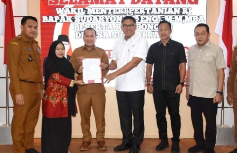 Bersama Wamen Pertanian Sudaryono, Sujiwo Komitmen Dukung Program Koperasi Desa Merah Putih