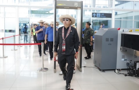 Lasarus Pastikan Bandara Supadio Segera Kembali Berstatus Internasional