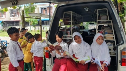 Perpus Goes To School: Literasi Inklusif dari Sekolah untuk Pontianak