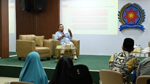 Dr Nur Hamzah di UNPAB: Otoritas Keluarga dan Lembaga Pendidikan Melemah di Era Digital