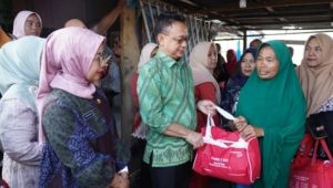 Rumah Warga Roboh Dihantam Ombak Kapal, Wali Kota Pontianak Tinjau dan Beri Bantuan