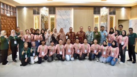 Bupati Sujiwo Beri Pesan Inspiratif Saat Terima Calon Duta Lingkungan Kubu Raya