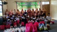 DWP Kemenag Kalbar Berbagi Kebahagiaan Bersama Anak Yatim di 10 Muharram