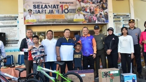 Semarak HUT ke-18 Kubu Raya, Kecamatan Sungai Raya Gelar Jalan Santai dan Khitanan Massal