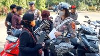 Polwan Brigadir Nikky Edukasi Pengendara dengan Santun