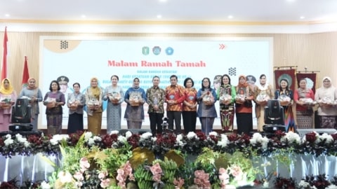 Gubernur Kalbar Kukuhkan Ayah dan Bunda GenRe, Teguhkan Komitmen Bangun Generasi Emas 2045