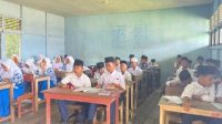 Mahasiswa KKL Sungai Malaya 2 Jalani Hari Ketiga dengan Semangat Mengabdi