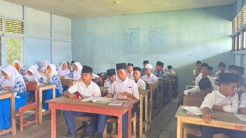Mahasiswa KKL Sungai Malaya 2 Jalani Hari Ketiga dengan Semangat Mengabdi