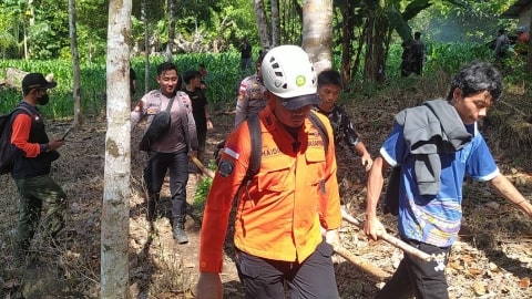 Tiga Pendaki Gunung Bawang di Bengkayang Berhasil Dievakuasi Tim SAR