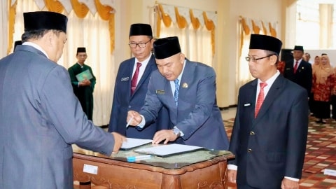 Tujuh Pejabat Kemenag Kabupaten/Kota di Kalbar Resmi Dilantik