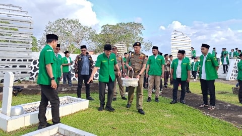 GP Ansor Kalbar Ziarah ke TMP Dharma Patria Jaya, Kobarkan Semangat Pahlawan di HUT ke-80 RI