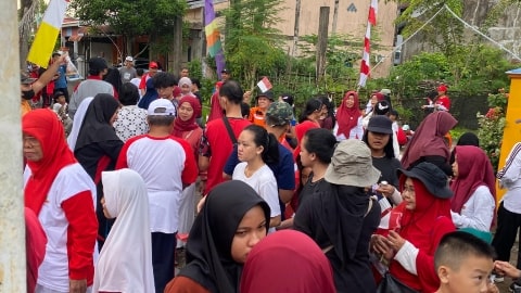 Semarak HUT Ke-80 RI, Ratusan Warga Ikuti Jalan Sehat di Kompleks Arikarya Indah IV