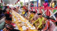 Tradisi Robo-robo di Pontianak, Warga Duduk Saprahan Bersama Wali Kota