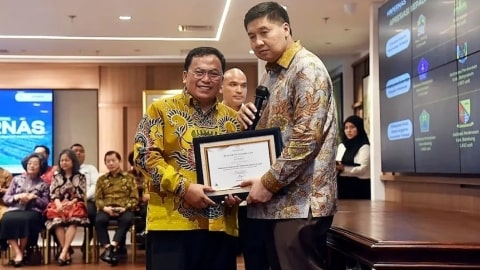 Kubu Raya Terbaik se-Indonesia, Bebaskan Retribusi PBG dan BPHTB untuk MBR