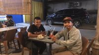 DIskusi Bersama Ketua GMNI KUBU RAYA, Sumber Foto : Pirmansyah