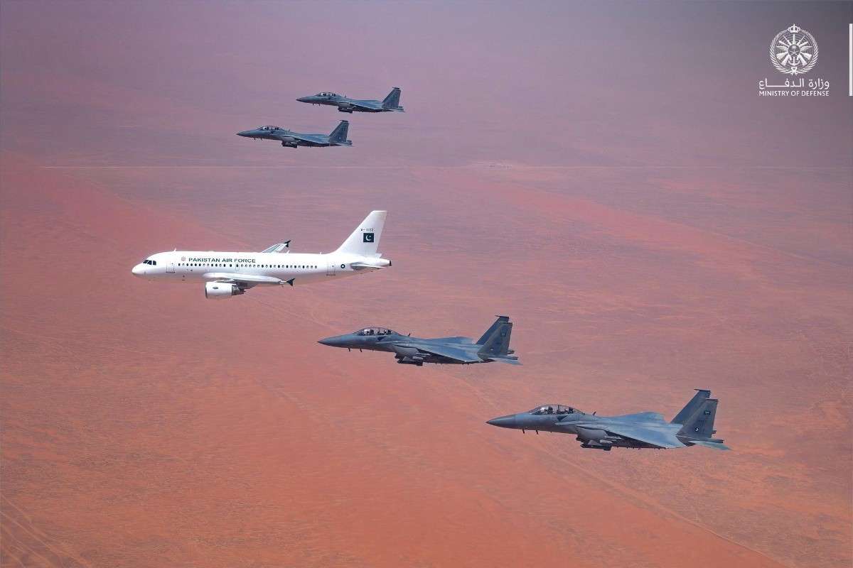 Jet Tempur Saudi Perdana Menteri Pakistan