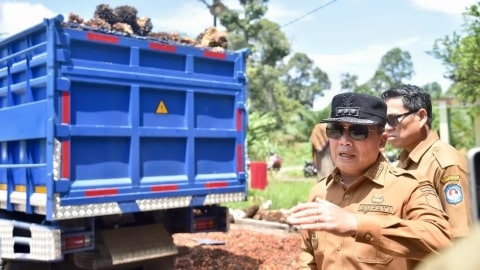 Bupati Kubu Raya Minta Batasan Tonase Angkutan Sawit