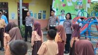 Satlantas Kubu Raya Latih Siswa SD Tertib Lalu Lintas