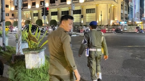 Satpol PP Pontianak Tertibkan Pengemis di Lampu Merah
