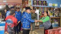 Bupati Sujiwo Tegas Tertibkan Kios di Jalur Hijau
