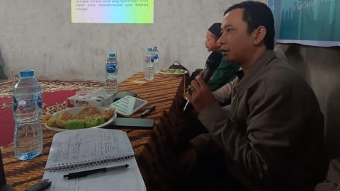 Kupas Peran Ibu dari Perspektif Sosiologis, Dosen MBS FEBI IAIN Pontianak Gelar PKM di Kubu Raya