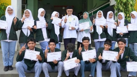 MAN 1 Pontianak Panen 12 Prestasi, Dari Kota hingga Nasional