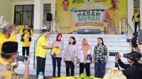 Golkar Kalbar Gelar Pasar Murah Sambut HUT ke-61