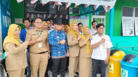 Bupati Sujiwo Tinjau Puskesmas Teluk Pakedai, Tekankan Disiplin dan Pembaruan Alat Medis