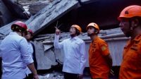 Menag Tinjau Korban Ambruknya Bangunan Pesantren Al Khoziny