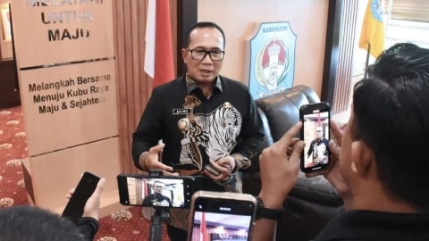 Sujiwo Tegas Tertibkan Kios di Jalan Mayor Alianyang, Siapkan Wajah Baru Kubu Raya