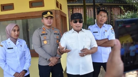 Sujiwo dan Kapolres Tinjau Tugu Alianyang, Siagakan Polisi Cegah Vandalisme