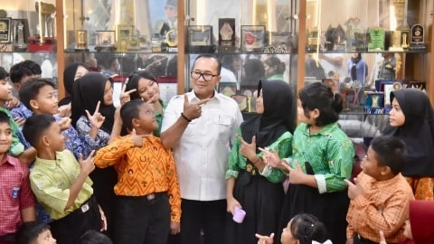Sujiwo Apresiasi 92 Pelajar Kubu Raya Ikuti Festival Tunas Bahasa Ibu