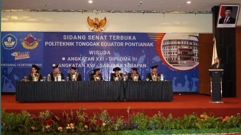 DPR RI Maria Lestari Ajak Wisudawan Politeknik Tonggak Equator Jadi Generasi Tangguh dan Inovatif