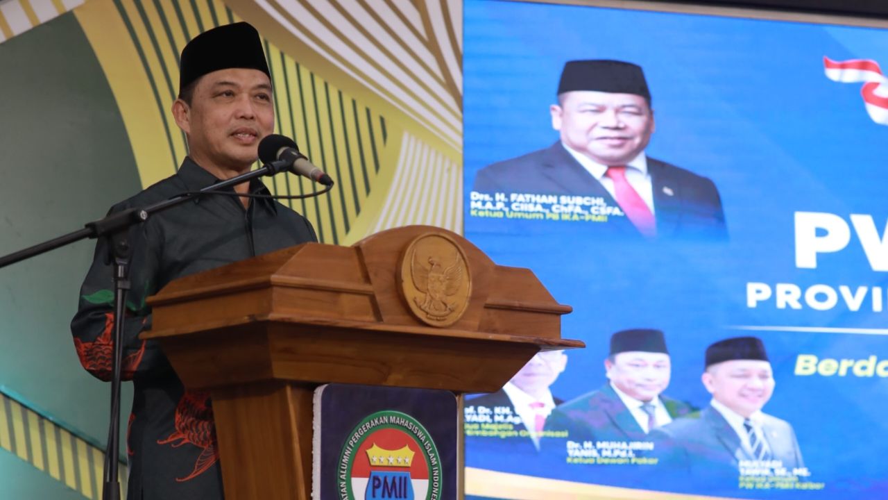 Ria Norsan, Saat Sambutan di acara Pelantikan PW IKA PMII KALBAR, Sumber Foto : Jamalludin