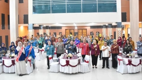 Kubu Raya Beri MPP Award untuk Pelayan Publik Terbaik