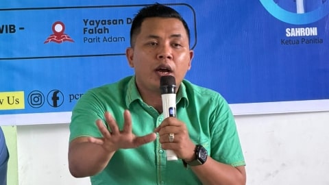 Anggota DPRD Kabupaten Kubu Raya dari Partai Persatuan Pembangunan (PPP) sekaligus Ketua terpilih Komite Nasional Pemuda Indonesia (KNPI) Kubu Raya, Derahman